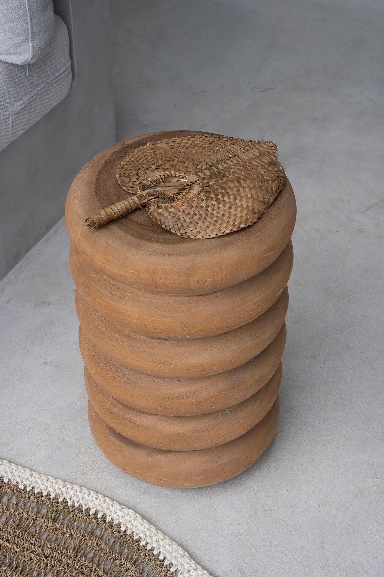 lecanapé Hocker aus Suarholz mit Ringdesign