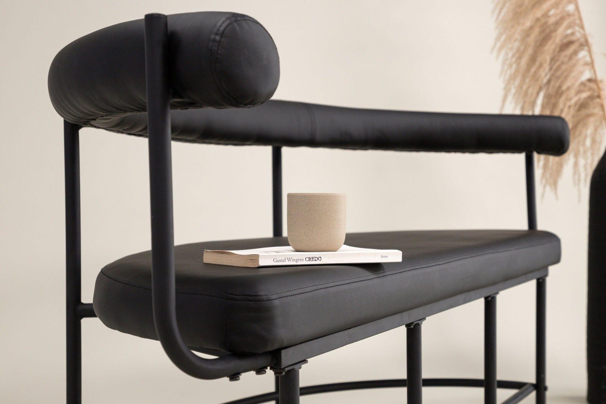 Stallhagen x Josefin Lustig Bank Sofa aus PU - Schwarz-Bänke-Vind-Schwarz-le canapé